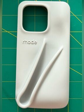 RHODE Light Grey Silicone Phone Case w lipgloss holdet iphone 13 Pro